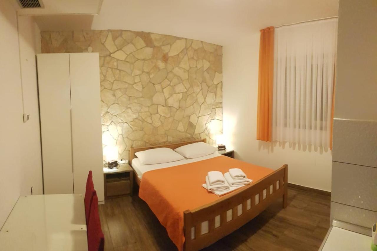 Guest House Renata Zadar Exterior foto