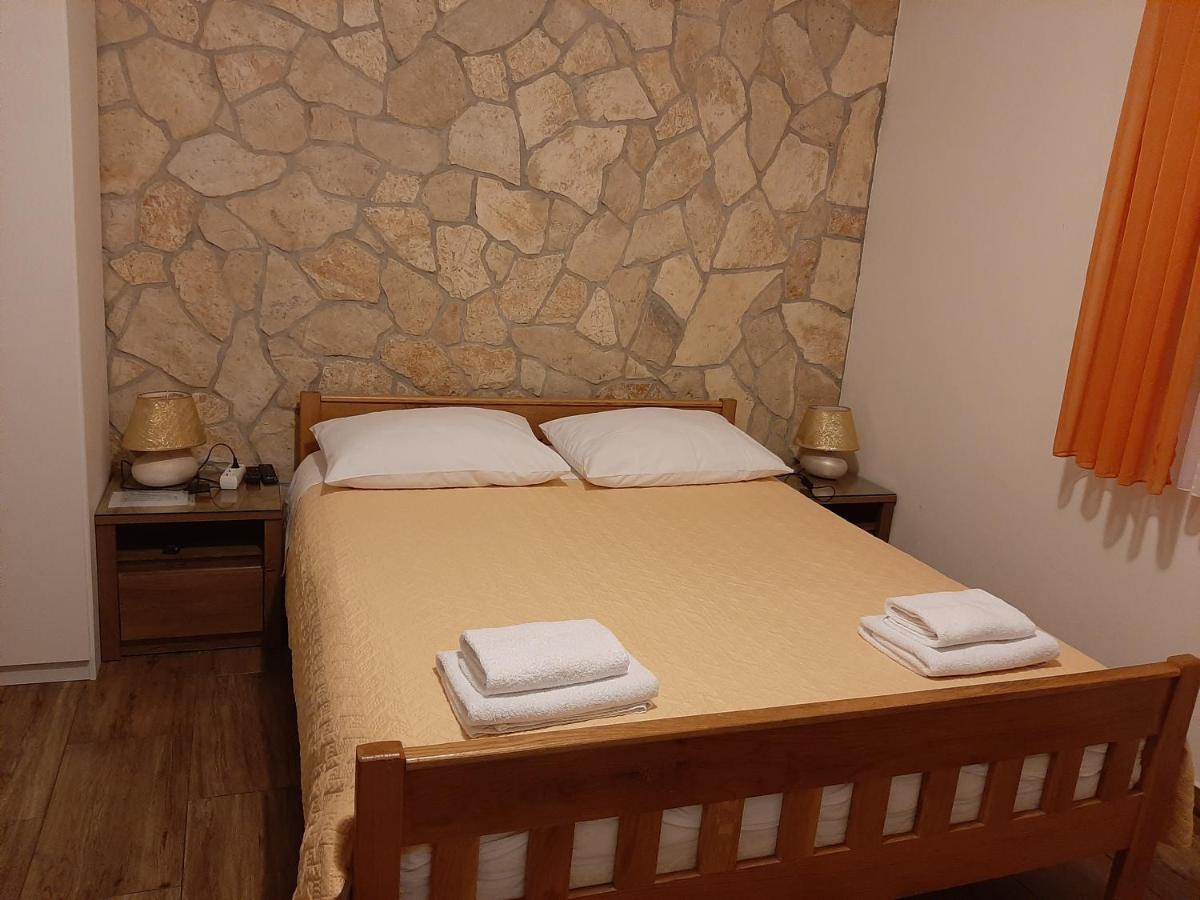 Guest House Renata Zadar Exterior foto