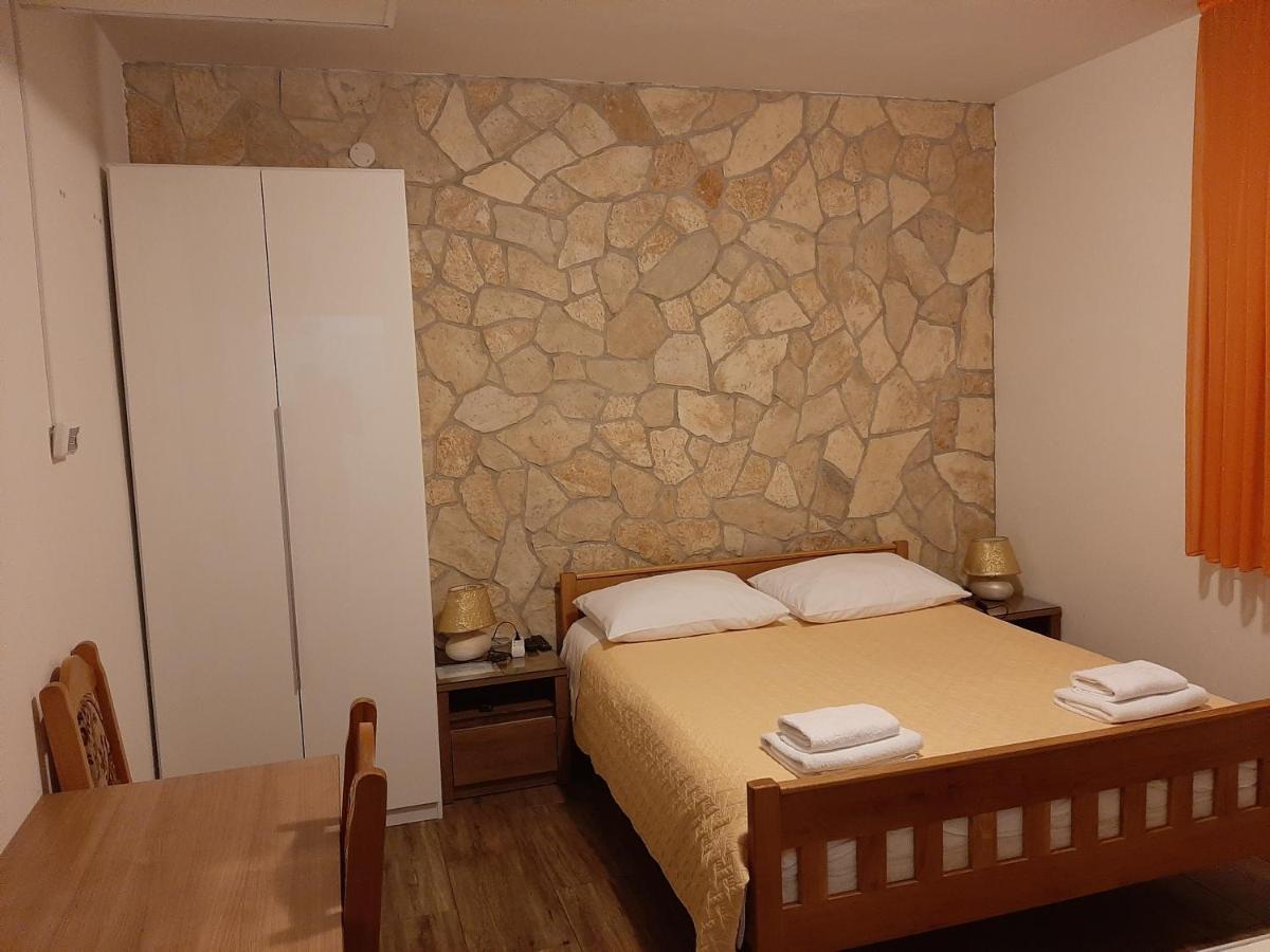 Guest House Renata Zadar Exterior foto