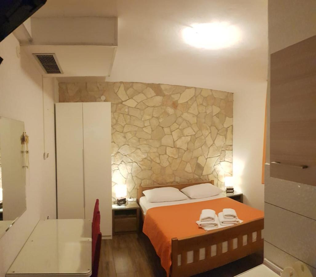 Guest House Renata Zadar Exterior foto