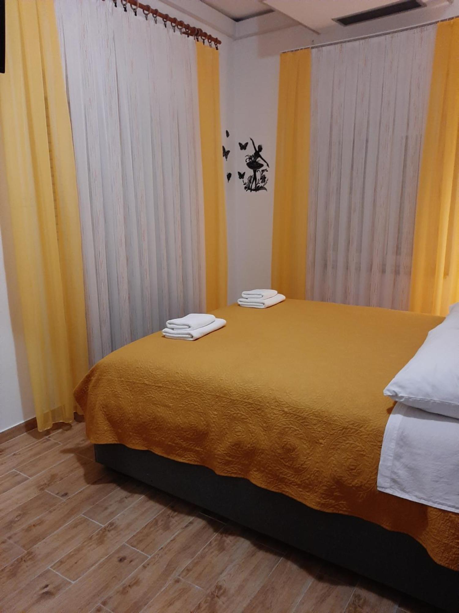 Guest House Renata Zadar Habitación foto